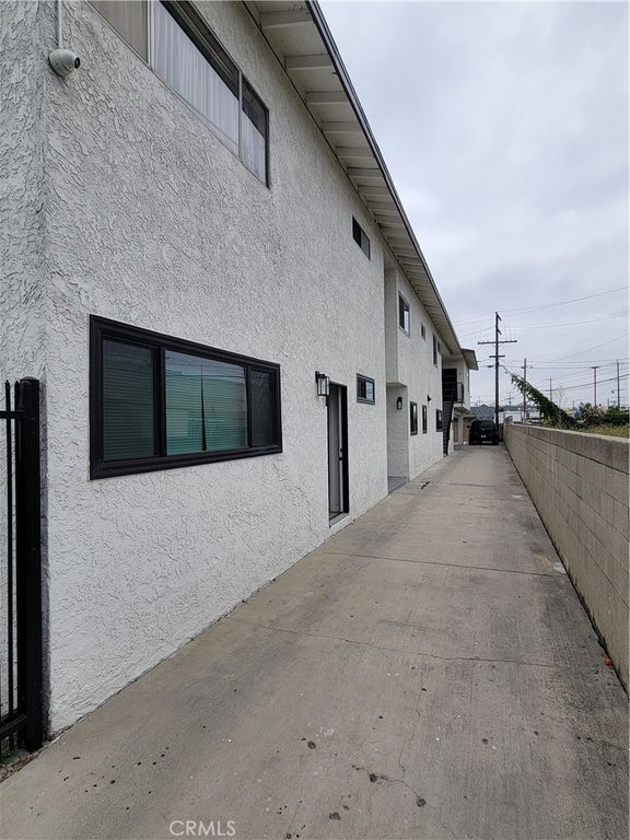 2532 Hauser, Los Angeles, CA 90016