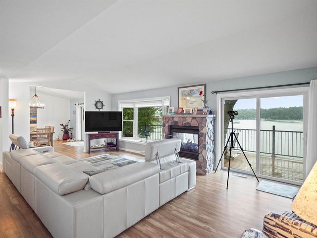 N2980 HIGHLAND LANE, Waupaca, WI 54981
