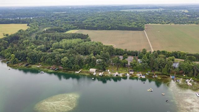 N2980 HIGHLAND LANE, Waupaca, WI 54981