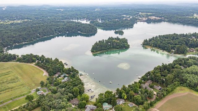 N2980 HIGHLAND LANE, Waupaca, WI 54981