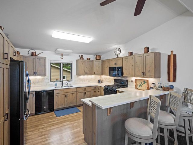 N2980 HIGHLAND LANE, Waupaca, WI 54981