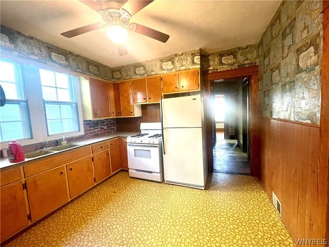 75 Harding Road, Buffalo, NY 14220