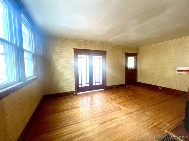 75 Harding Road, Buffalo, NY 14220