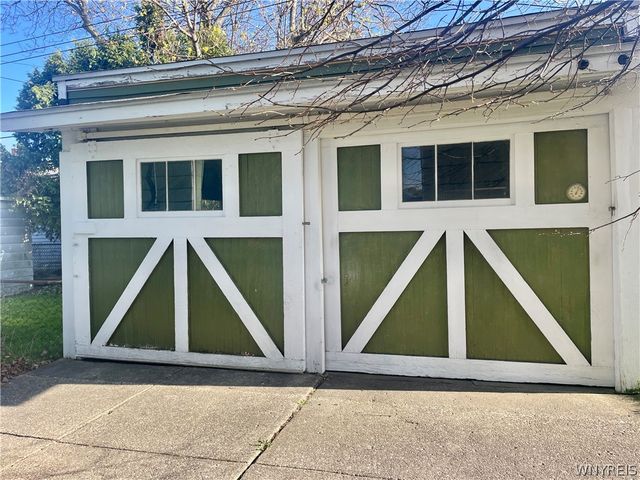 75 Harding Road, Buffalo, NY 14220
