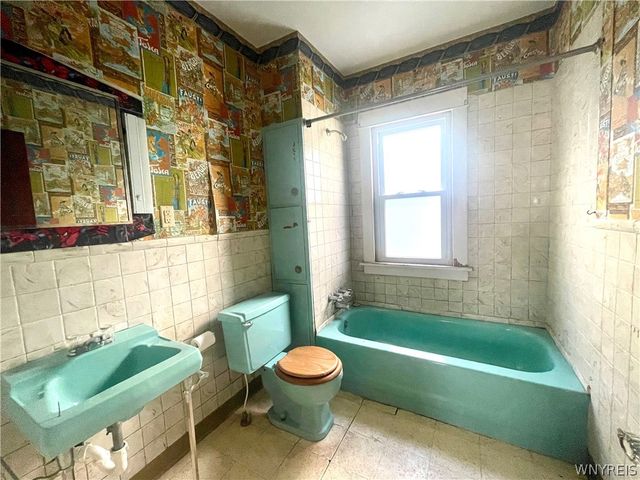 75 Harding Road, Buffalo, NY 14220
