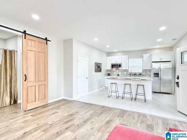 2610 AVENUE F, Birmingham, AL 35218
