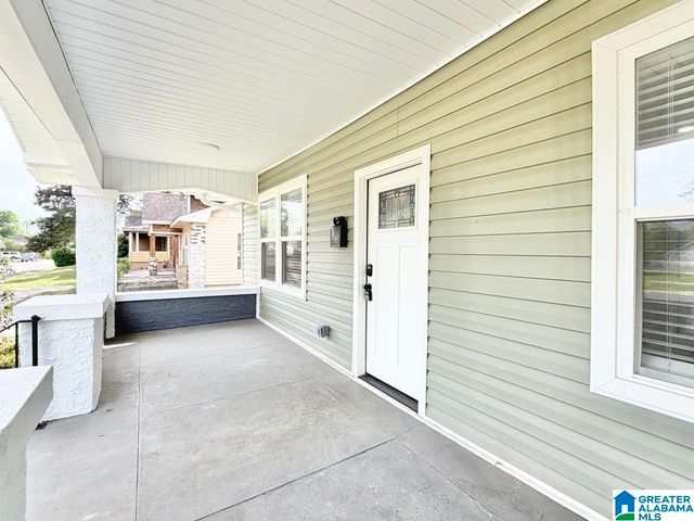 2610 AVENUE F, Birmingham, AL 35218