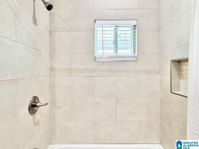 2610 AVENUE F, Birmingham, AL 35218