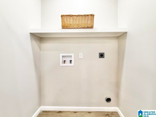 2610 AVENUE F, Birmingham, AL 35218