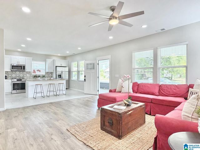 2610 AVENUE F, Birmingham, AL 35218