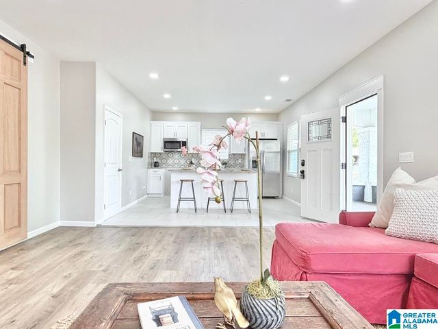 2610 AVENUE F, Birmingham, AL 35218