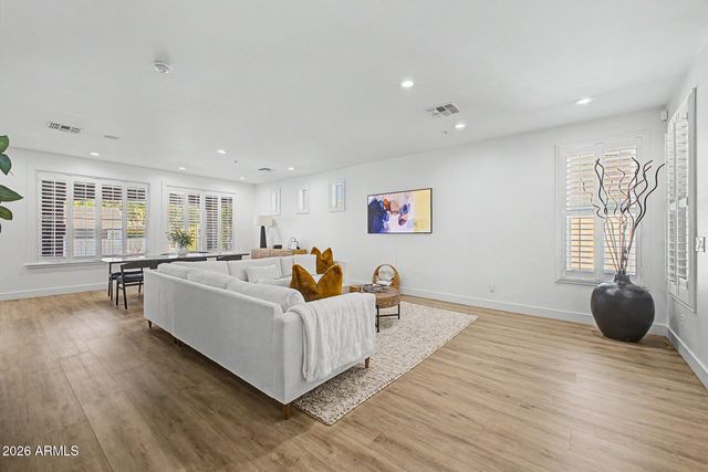 2732 E TAMARISK Street, Gilbert, AZ 85296