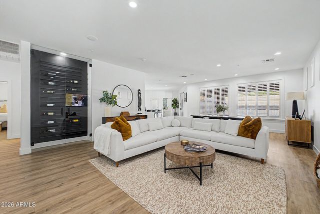 2732 E TAMARISK Street, Gilbert, AZ 85296