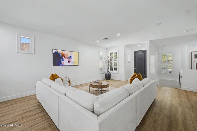 2732 E TAMARISK Street, Gilbert, AZ 85296