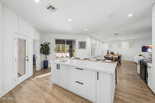 2732 E TAMARISK Street, Gilbert, AZ 85296