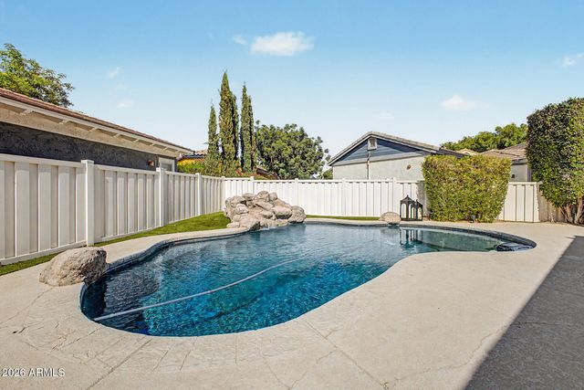 2732 E TAMARISK Street, Gilbert, AZ 85296