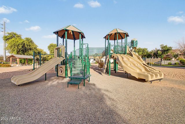 2732 E TAMARISK Street, Gilbert, AZ 85296