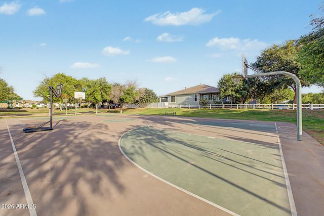 2732 E TAMARISK Street, Gilbert, AZ 85296