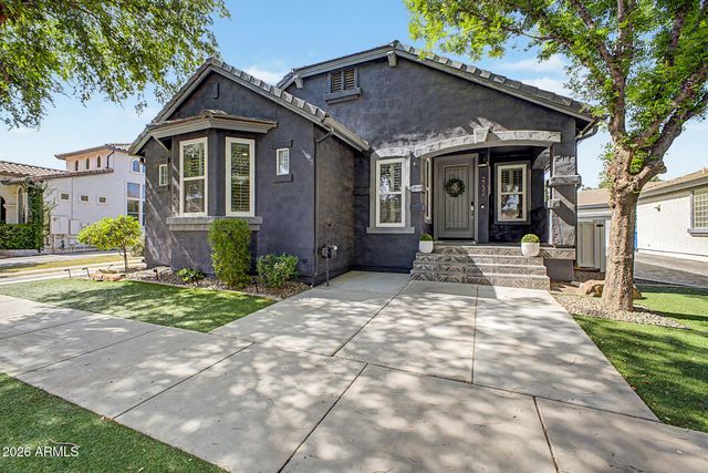 2732 E TAMARISK Street, Gilbert, AZ 85296