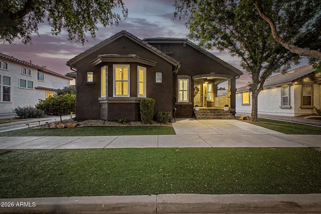 2732 E TAMARISK Street, Gilbert, AZ 85296