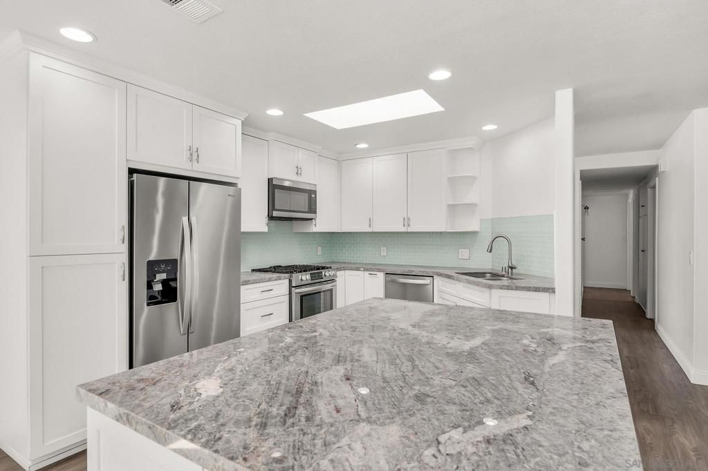 8645 VIA DEL LUZ, El Cajon, CA 92021 — photo 4