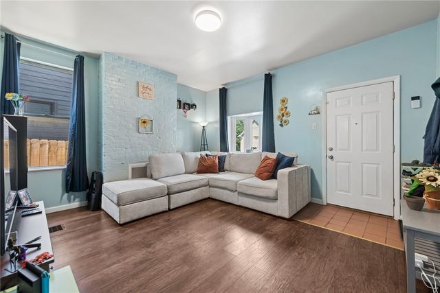 522 Marie Ave, Avalon, PA 15202