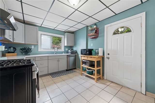 522 Marie Ave, Avalon, PA 15202