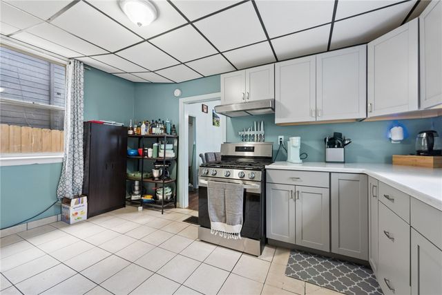 522 Marie Ave, Avalon, PA 15202