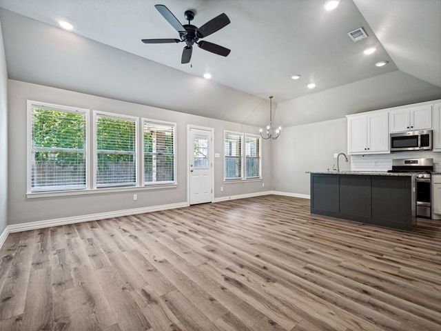122 Elm Lane, Roanoke, TX 76262