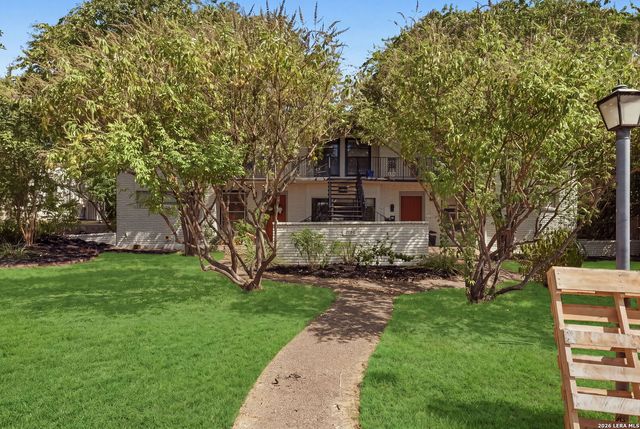 1157 Garraty Rd Apt C, Terrell Hills, TX 78209
