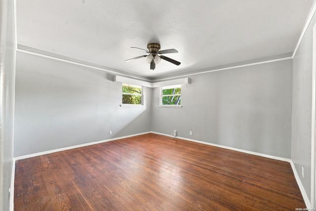 1157 Garraty Rd Apt C, Terrell Hills, TX 78209