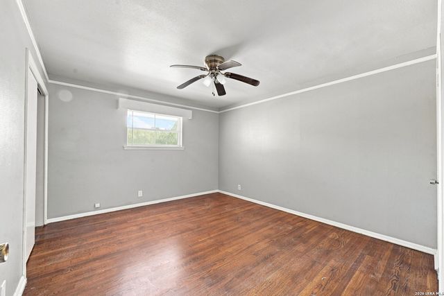 1157 Garraty Rd Apt C, Terrell Hills, TX 78209