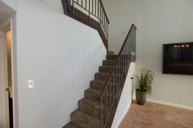 1401 Hood Rd, Sacramento, CA 95825