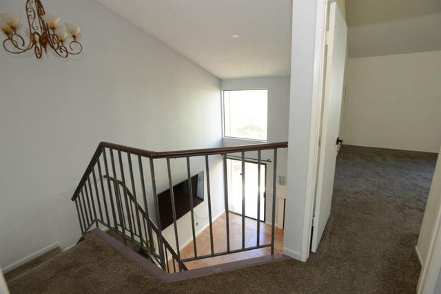 1401 Hood Rd, Sacramento, CA 95825