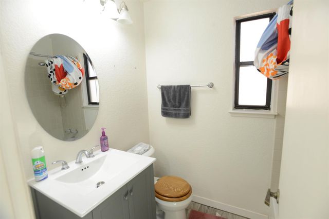 1401 Hood Rd, Sacramento, CA 95825