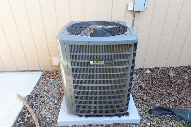 1401 Hood Rd, Sacramento, CA 95825