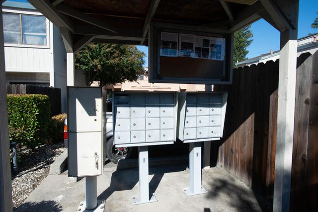 1401 Hood Rd, Sacramento, CA 95825