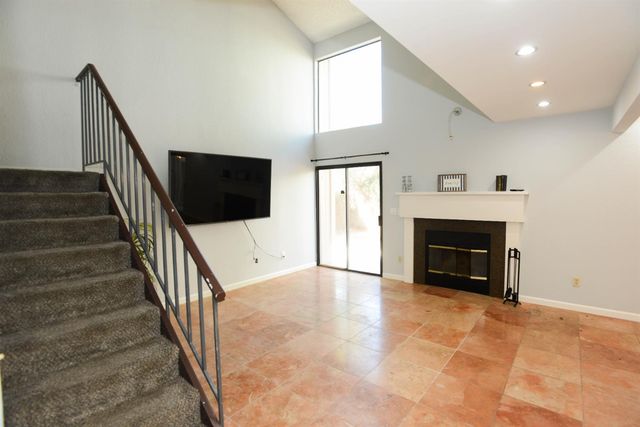 1401 Hood Rd, Sacramento, CA 95825