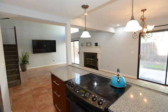 1401 Hood Rd, Sacramento, CA 95825