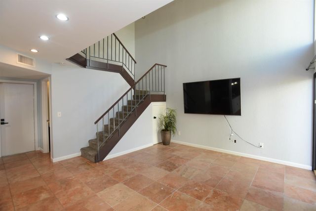 1401 Hood Rd, Sacramento, CA 95825