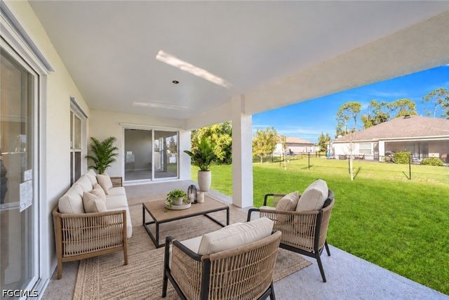 3449 NE 8th PL, Cape Coral, FL 33909