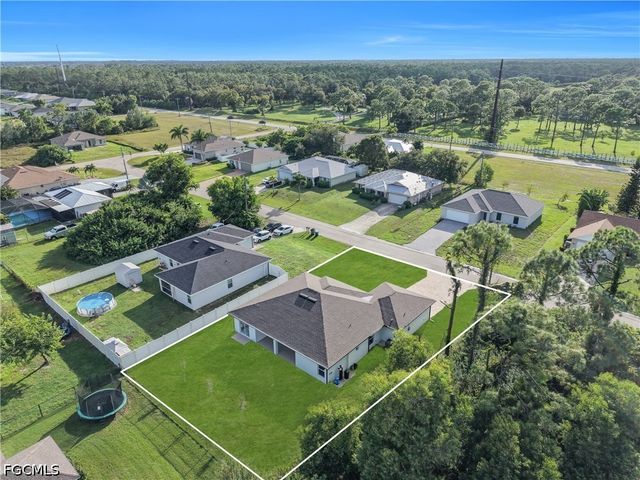 3449 NE 8th PL, Cape Coral, FL 33909