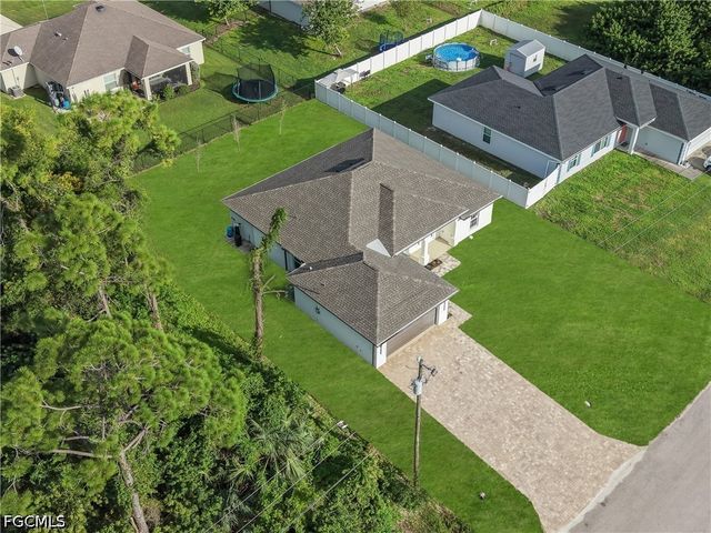 3449 NE 8th PL, Cape Coral, FL 33909