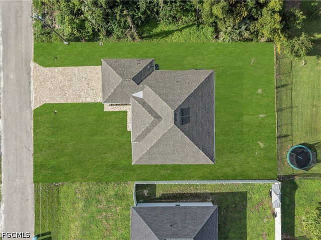 3449 NE 8th PL, Cape Coral, FL 33909