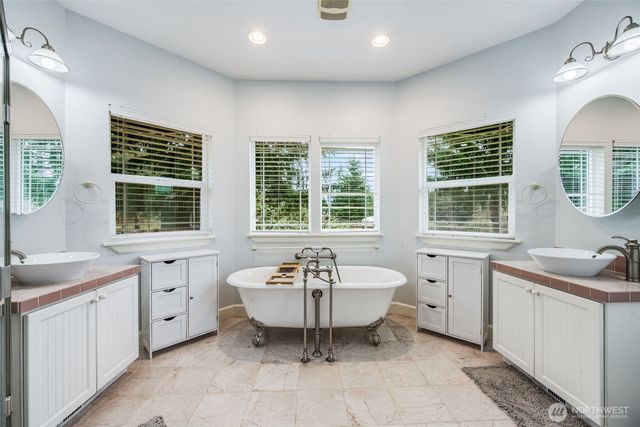 36612 2nd Avenue S, Roy, WA 98580