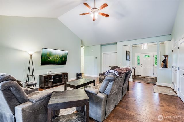 36612 2nd Avenue S, Roy, WA 98580