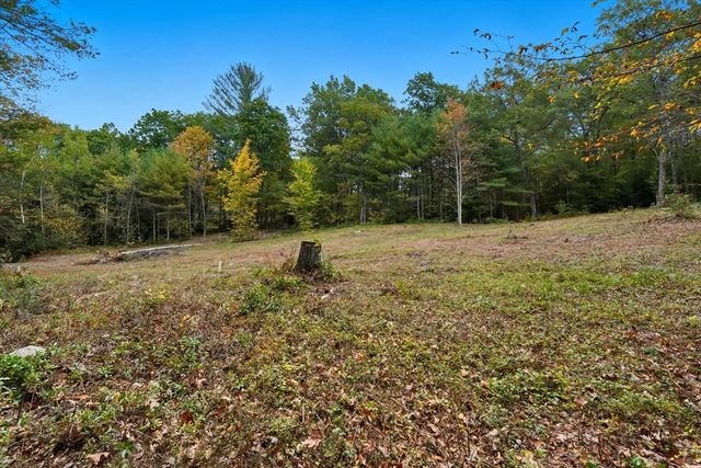 115 Crooked Ledge Rd, Southampton, MA 01073