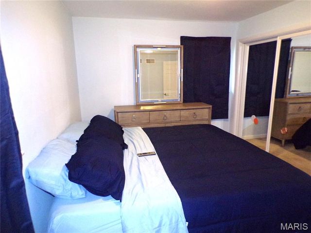 860 Graham Road, Florissant, MO 63031