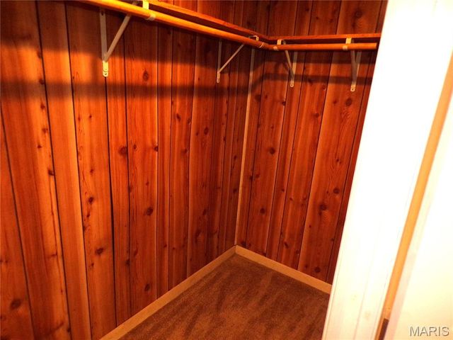 860 Graham Road, Florissant, MO 63031