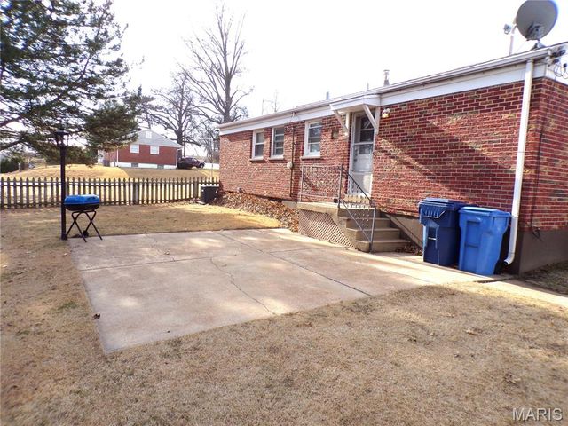 860 Graham Road, Florissant, MO 63031